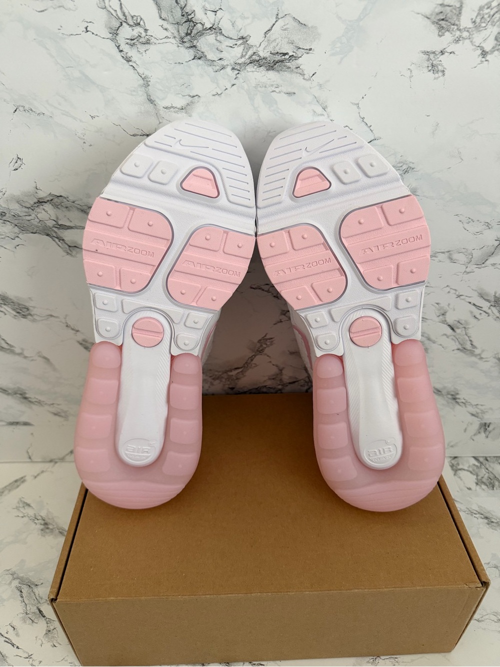 Nike Air Max 270 Premium Pink Foam Athletic Shoes Casual IO9884 Women’s Size 9.5 - Picture 7 of 8
